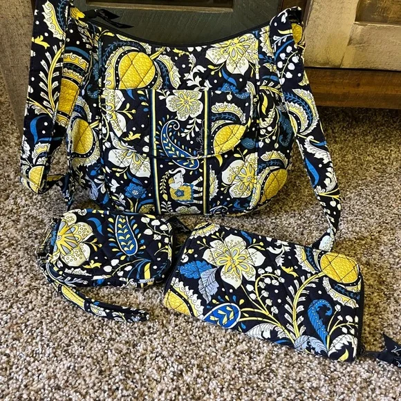 Vera Bradley crossbody, checkbook, wallet, tech holder - Picture 11 of 11